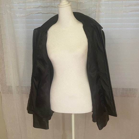 SONOMA Genuine Black Leather Jacket Sz Large Lined Zipper Closure Side Pockets - Picture 4 of 7